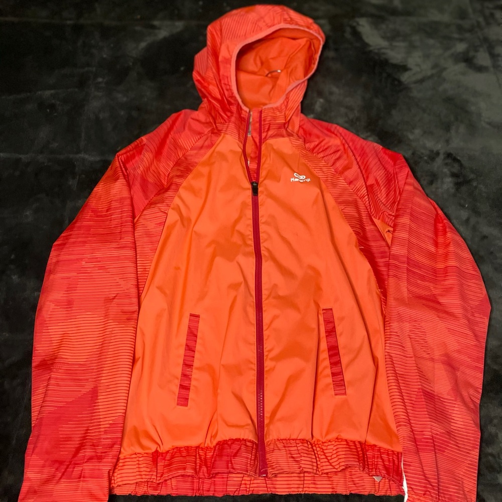 Kalenji light wind breaker